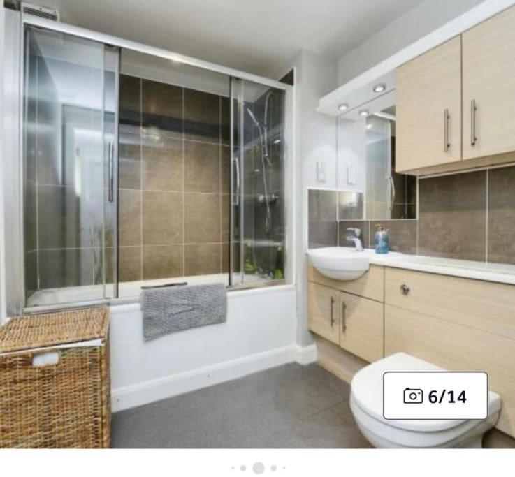 Modern Edinburgh Apartment 2 Bedrooms & Two Bathrooms المظهر الخارجي الصورة