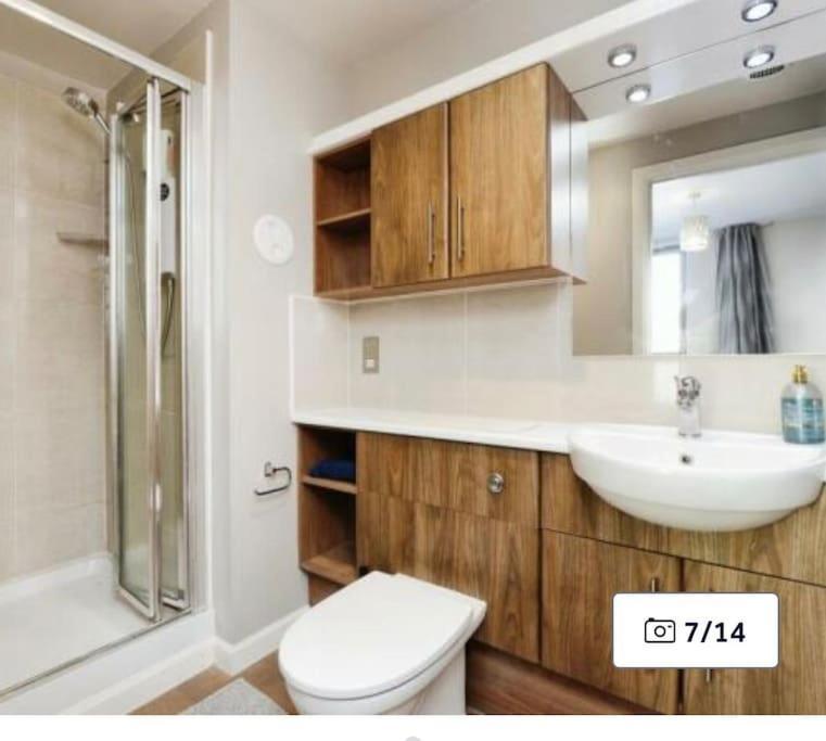 Modern Edinburgh Apartment 2 Bedrooms & Two Bathrooms المظهر الخارجي الصورة